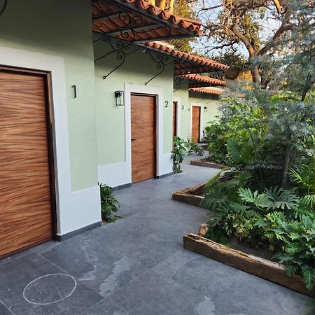 Hotel Boutique Villa Escondida, A Pasos De Lo Mejor En Tlaquepaque Exterior foto