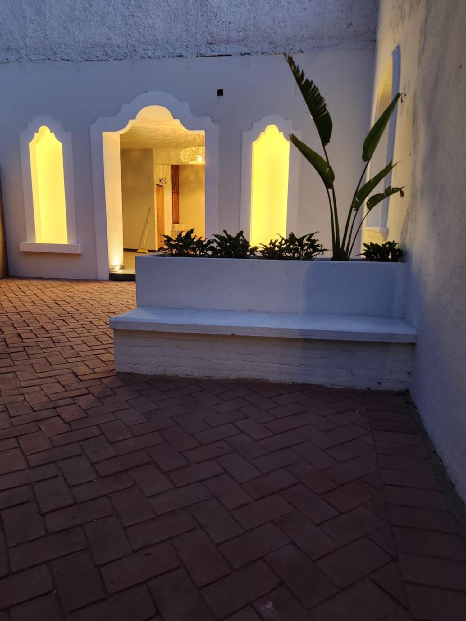 Hotel Boutique Villa Escondida, A Pasos De Lo Mejor En Tlaquepaque Exterior foto