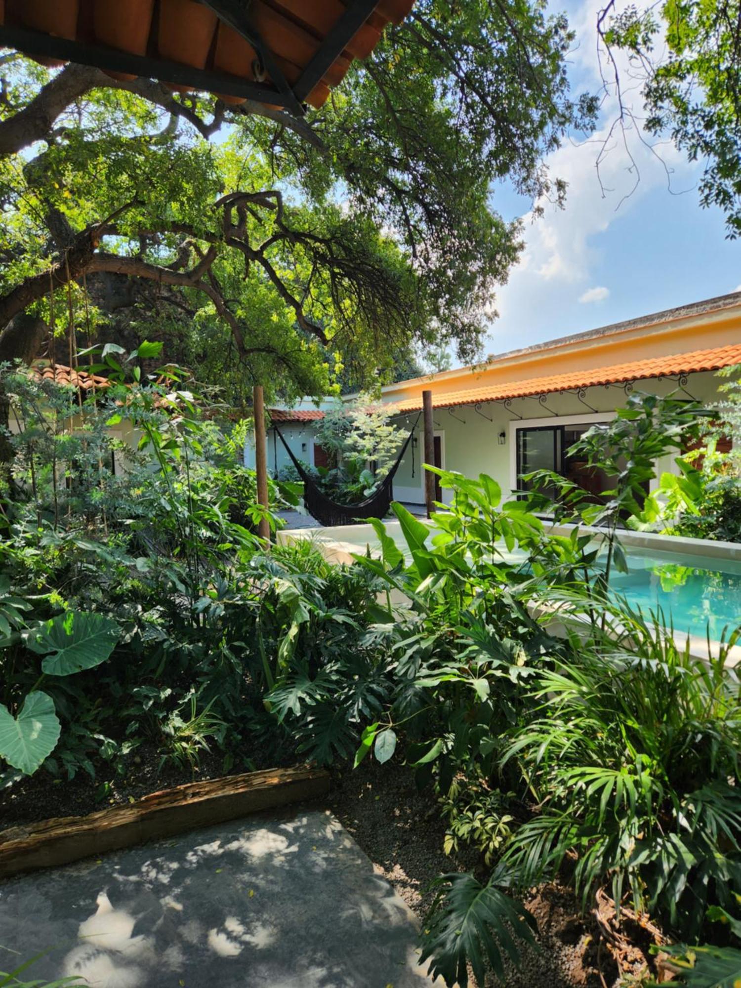 Hotel Boutique Villa Escondida, A Pasos De Lo Mejor En Tlaquepaque Exterior foto
